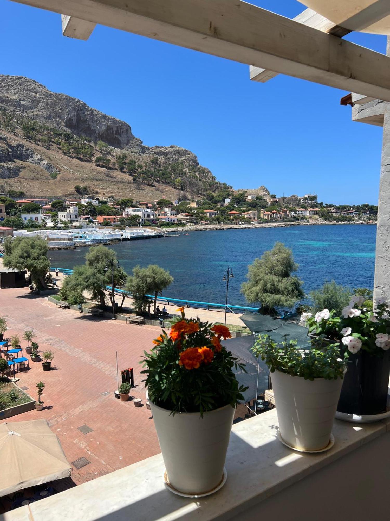 La Piazzetta A Mare Holiday House Sferracavallo Eksteriør bilde