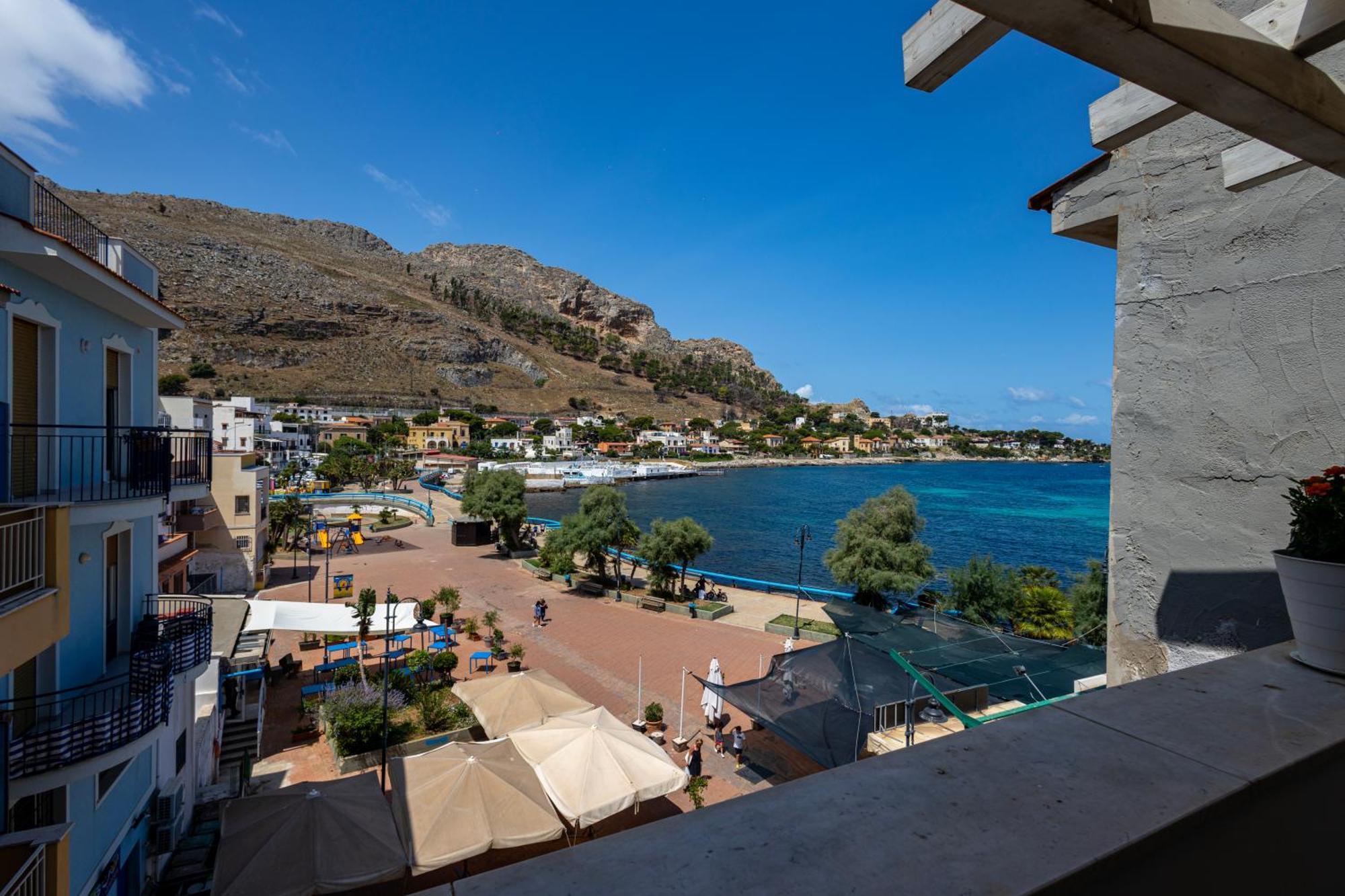 La Piazzetta A Mare Holiday House Sferracavallo Eksteriør bilde